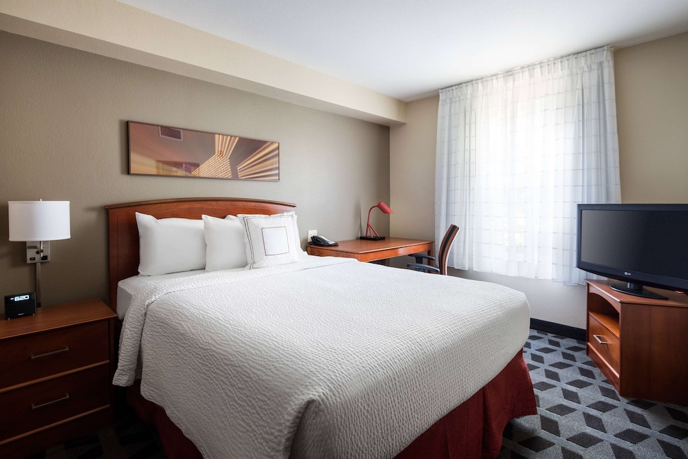 Sonesta Simply Suites Seattle Renton 10/32