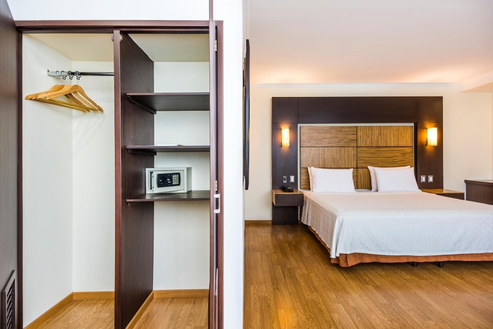 Hotel GH Galeria 21/55
