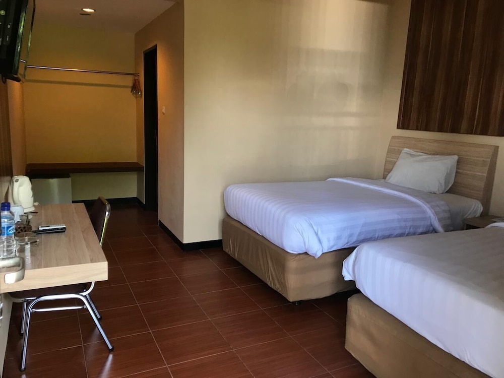 Amazing Beach Resort - Palu 12/26