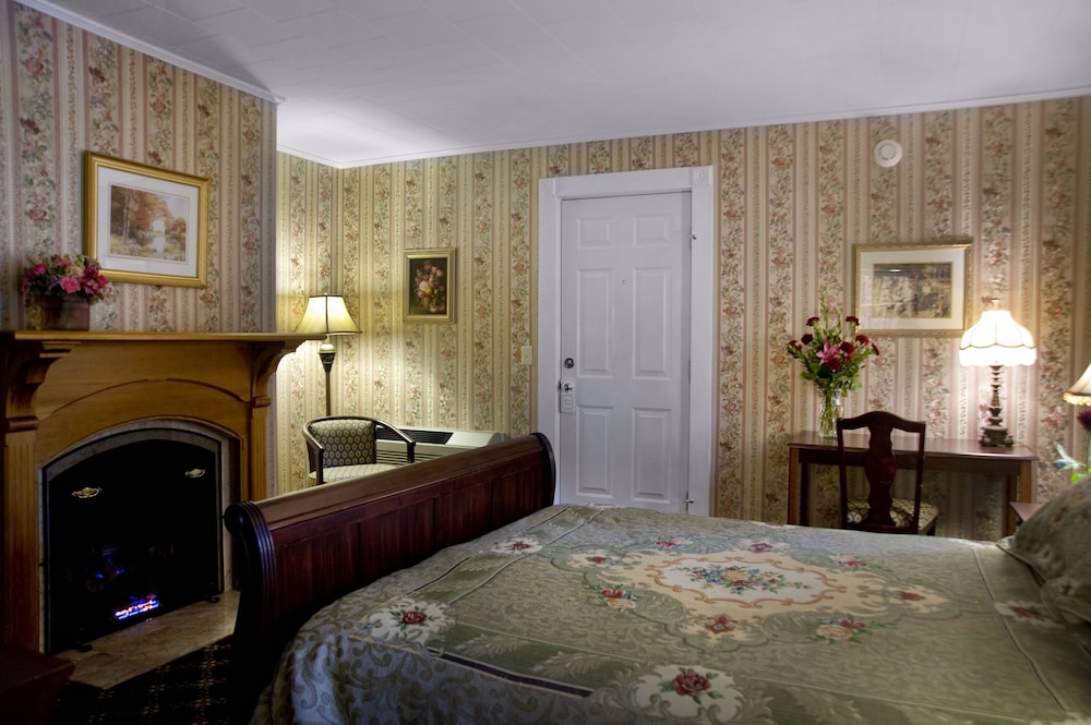 Bar Harbor Manor 36/68