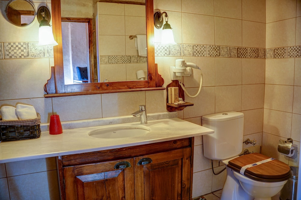 4 Oda Cave Hotel 50/50