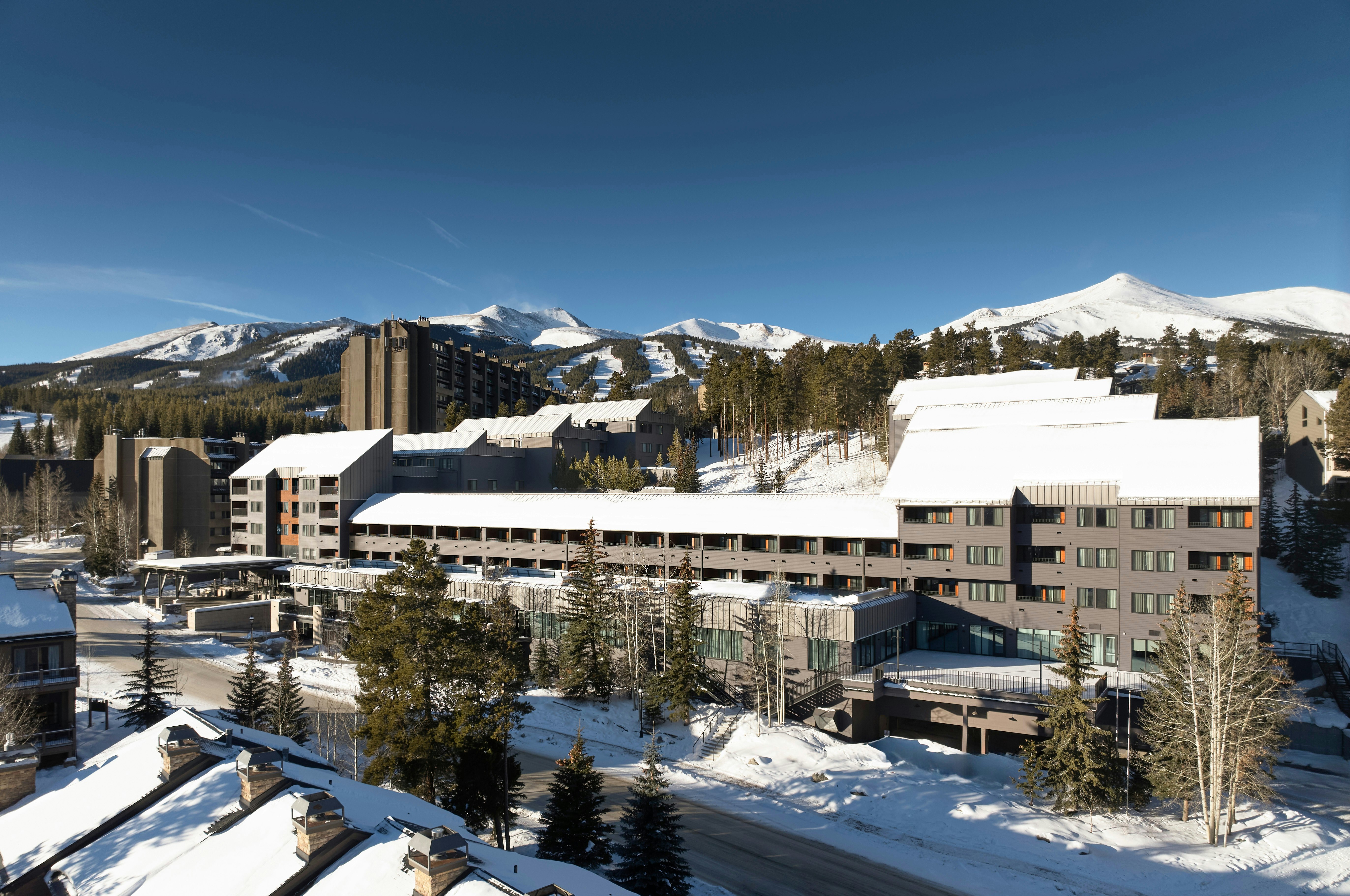 Hotel Alpenrock Breckenridge, Curio Collection by Hilton 42/46