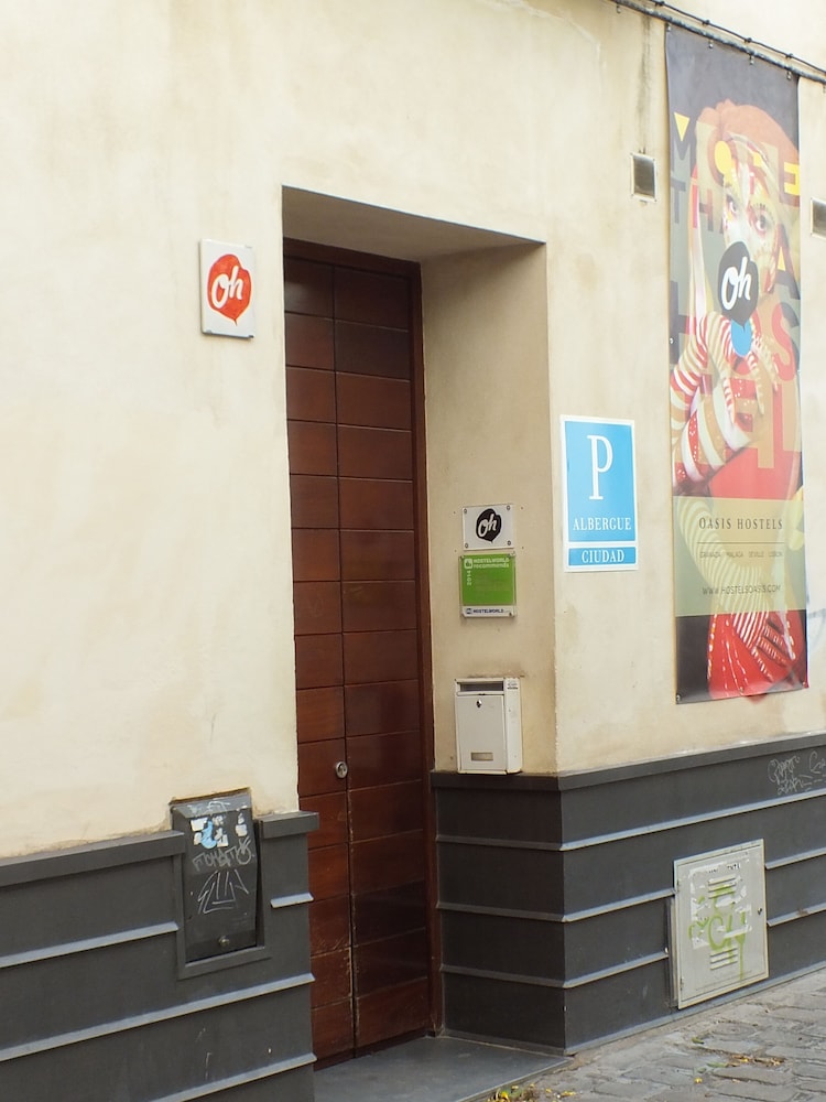 Oasis Backpackers Hostel Sevilla 4/45