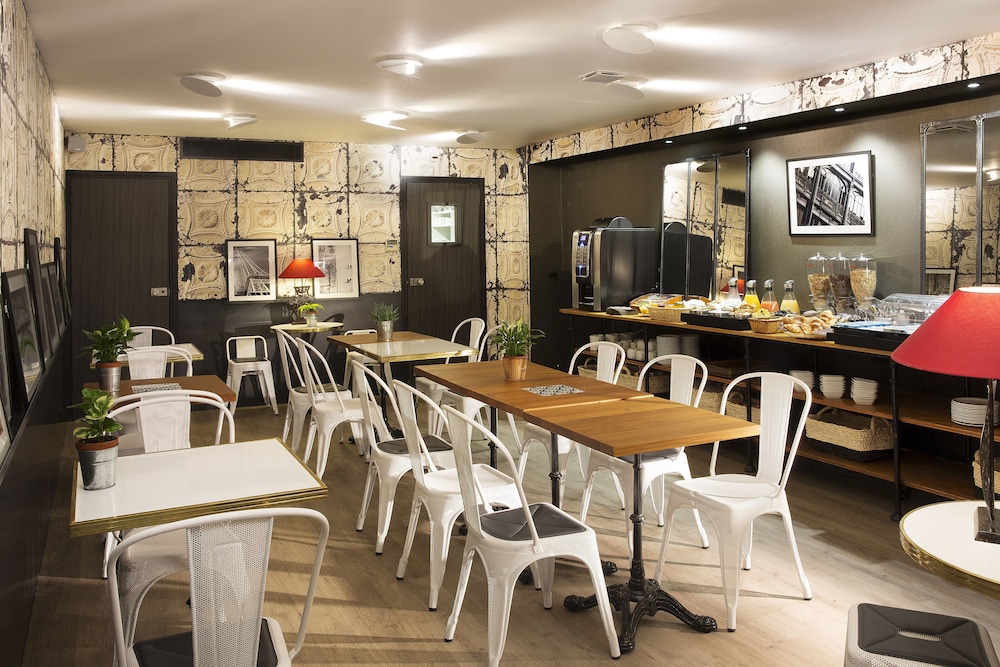 Espace Champerret 54/68