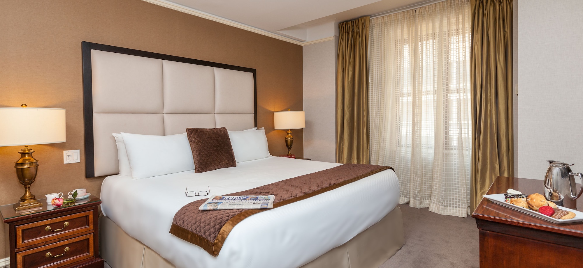 1 BEDROOM, SUITE