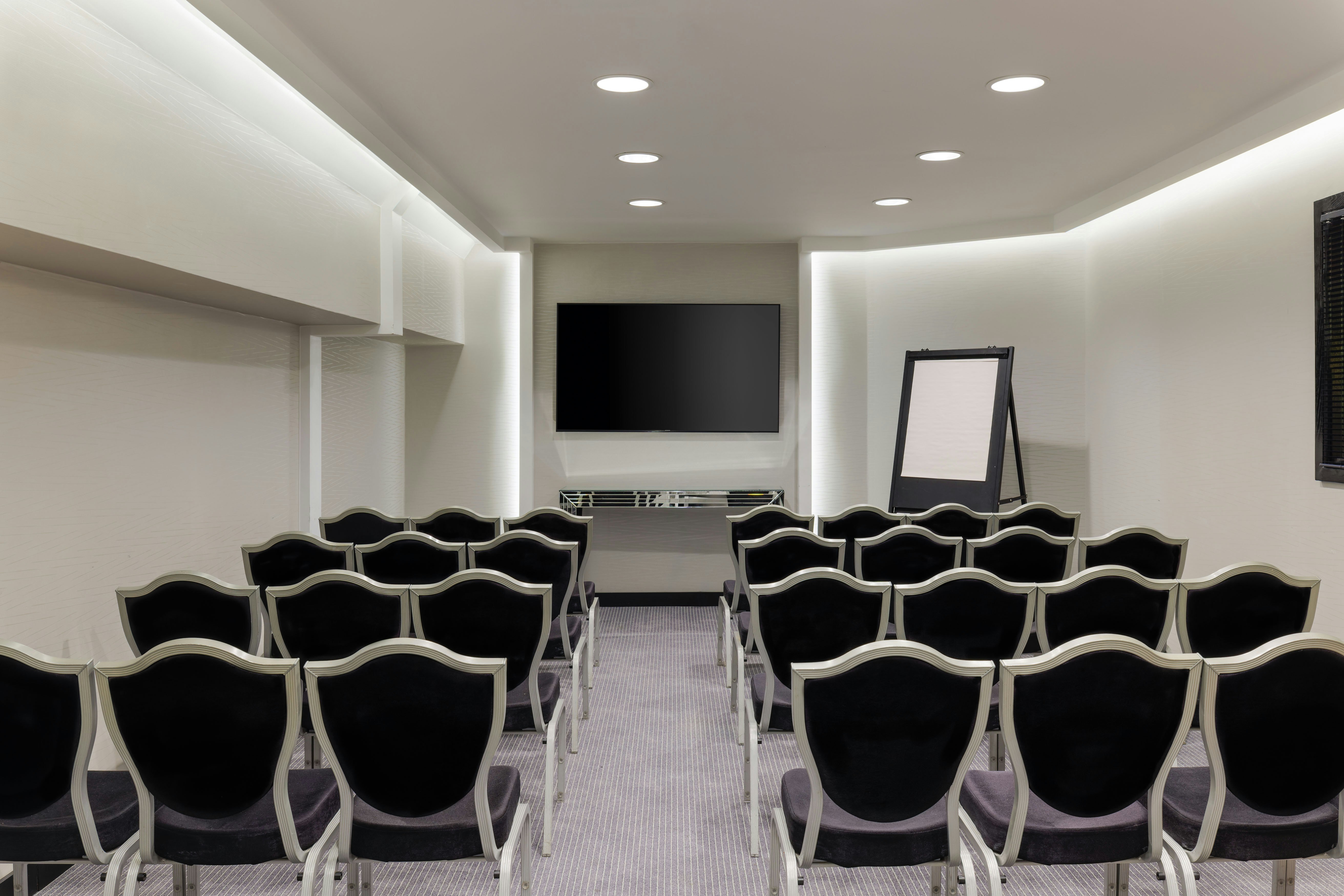 Hilton London Syon Park 68/81