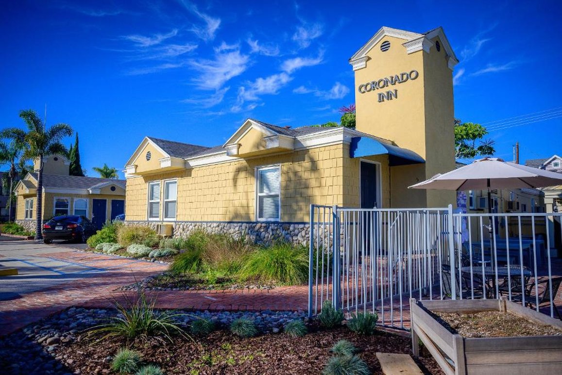 Coronado Inn 40/43