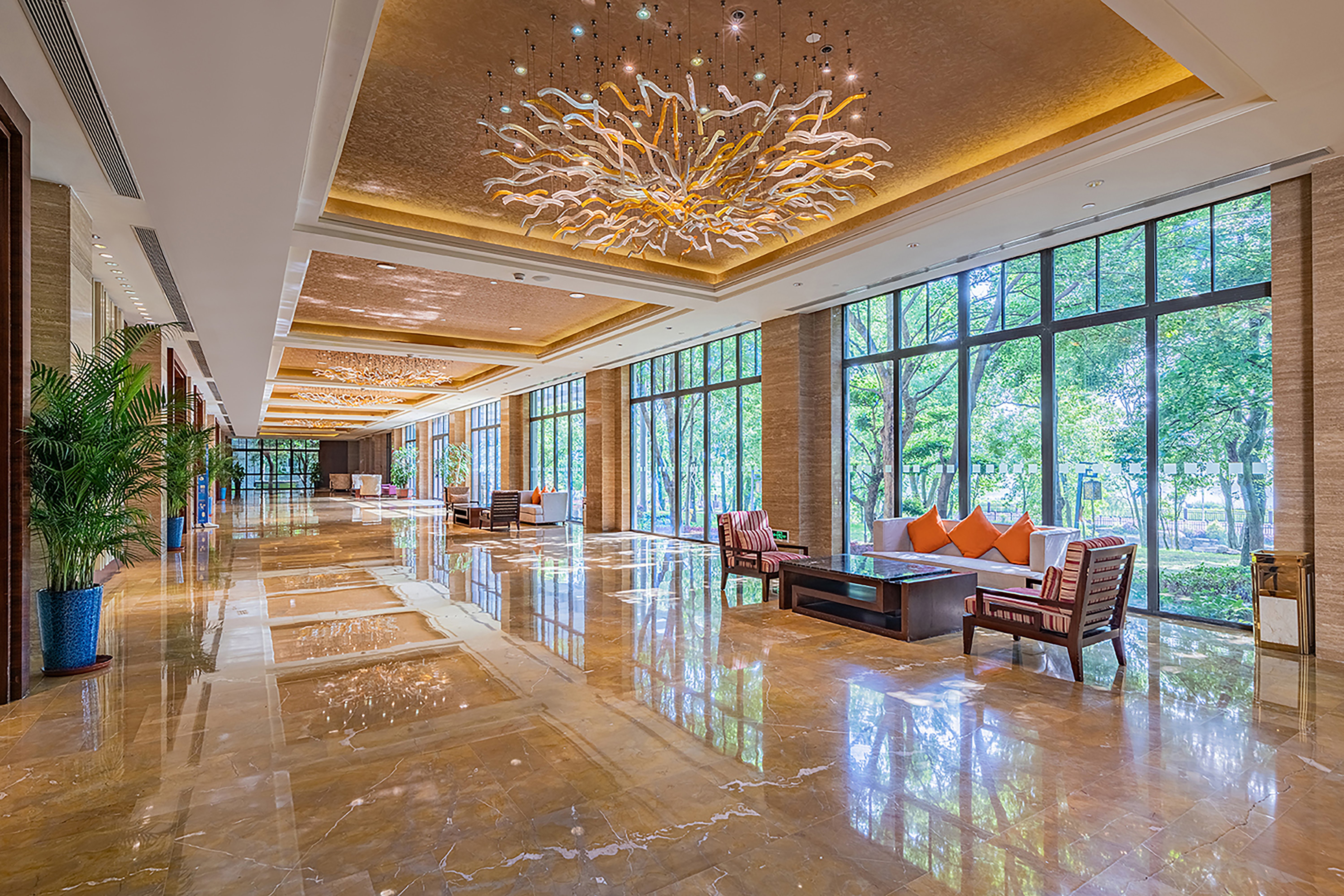 HOLIDAY INN RESORT CHAOHU HOT SPRING 6/40