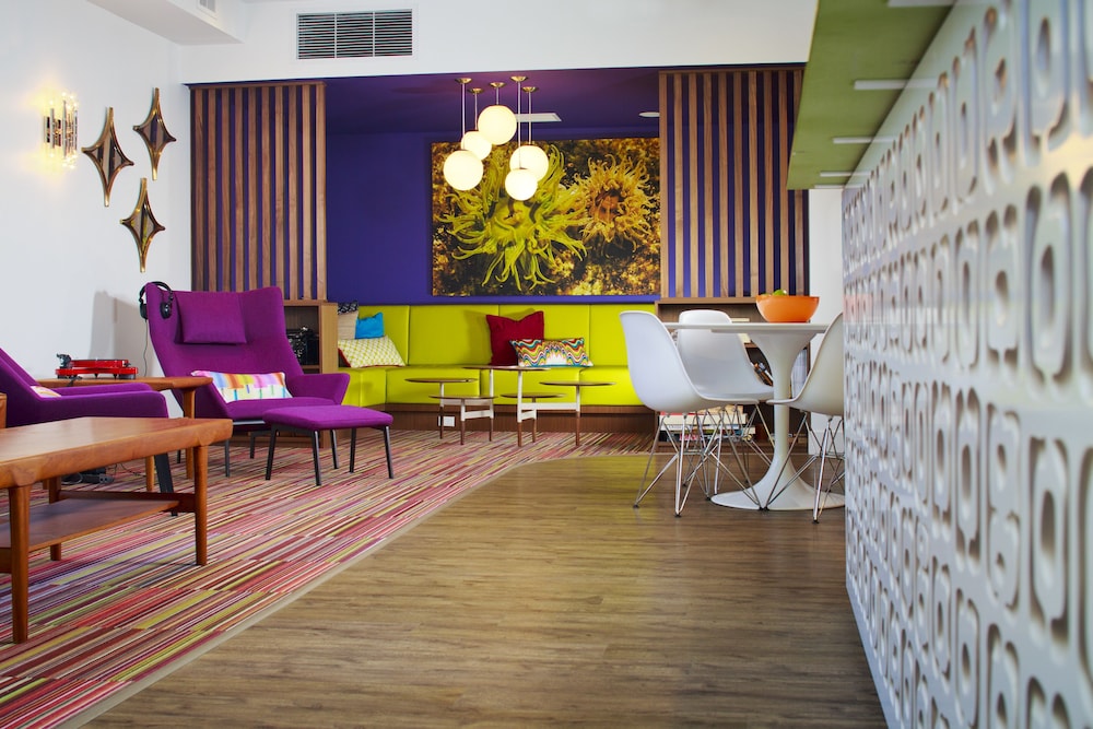Hotel Zed Victoria 40/64