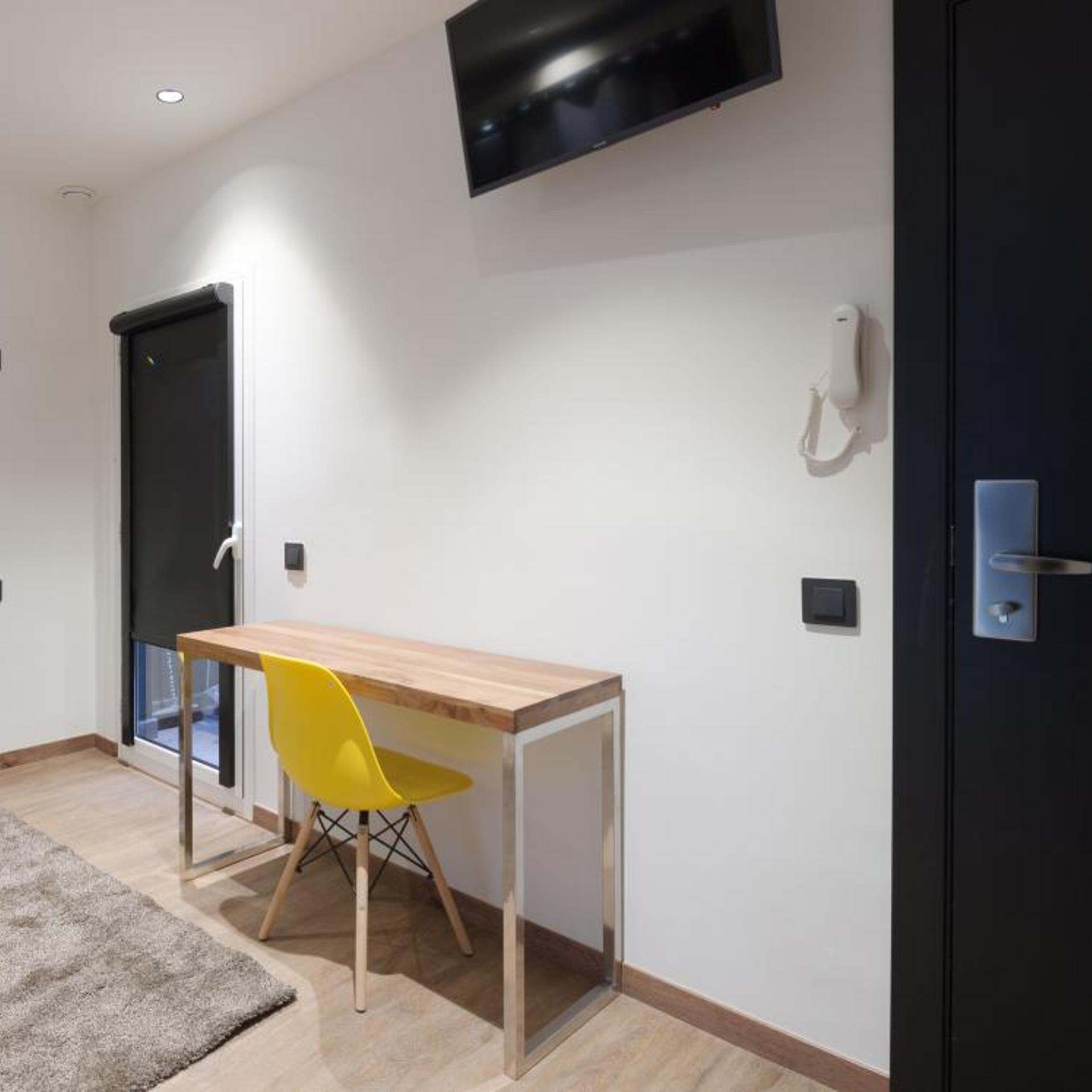 Airhostel Barcelona Aeropuerto 6/50