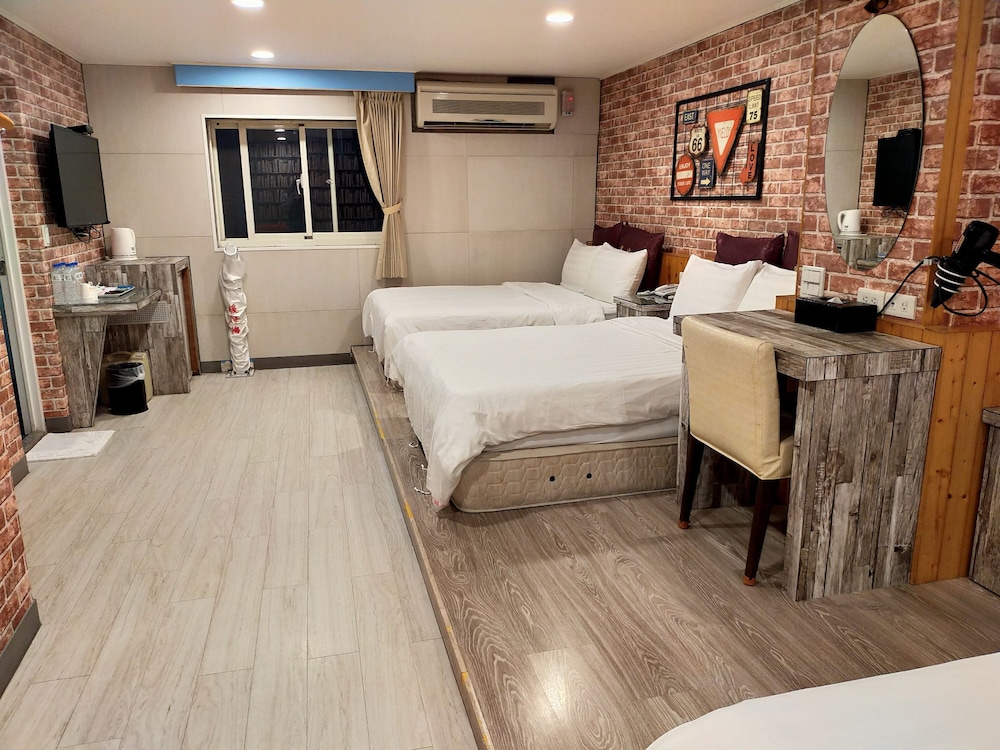 Bin City Hotel 19/50