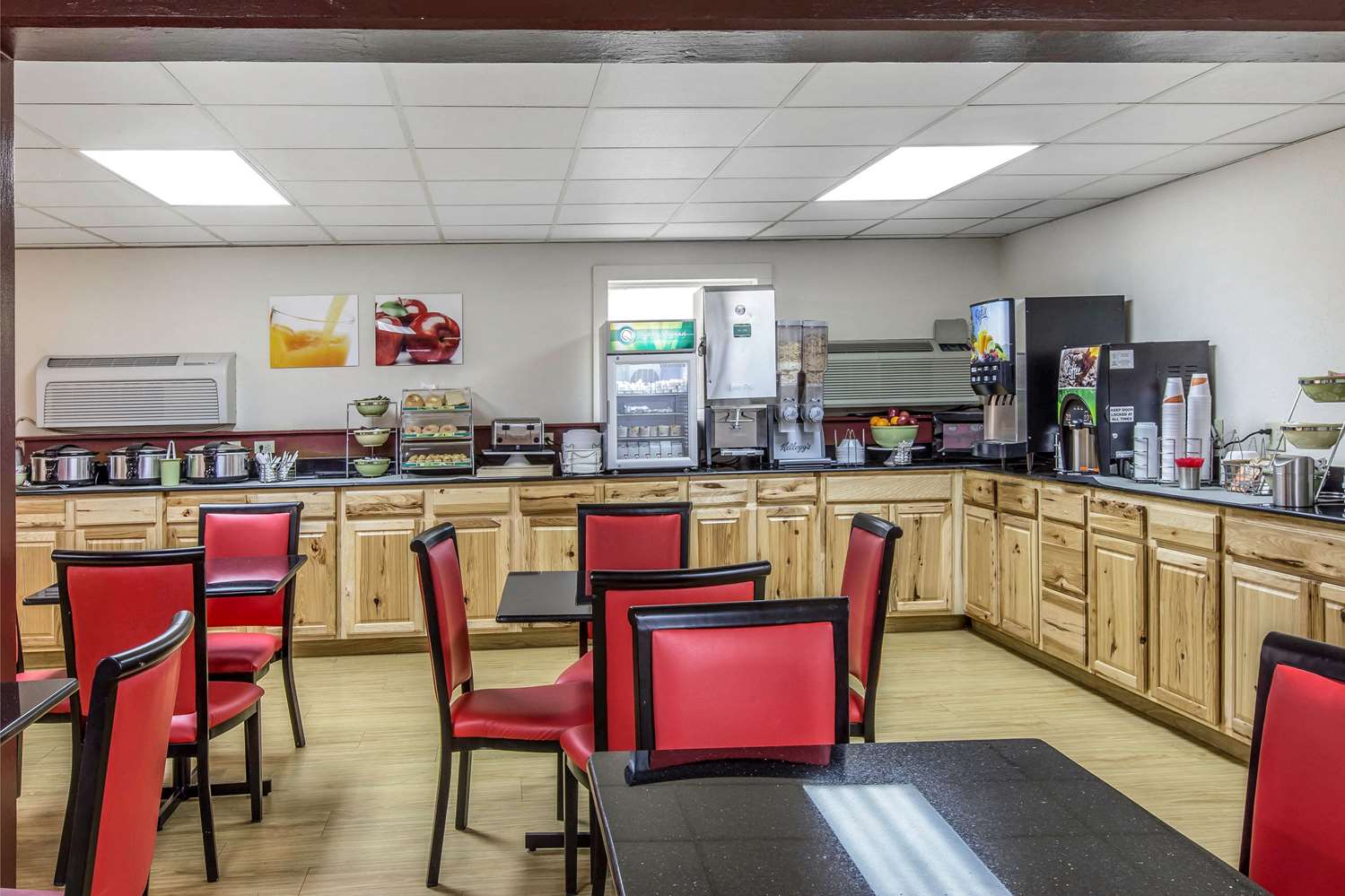 restaurant cafeteria