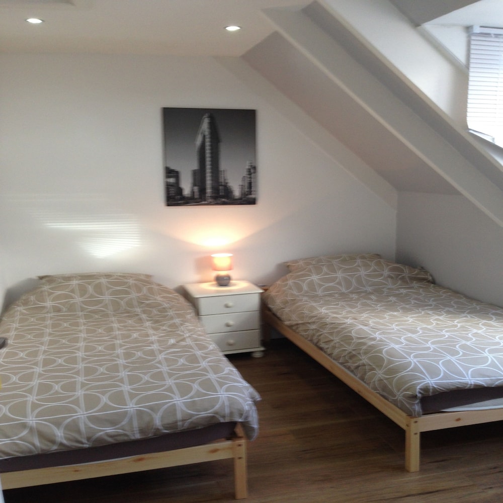 Breakers Lodge - Hostel 11/65