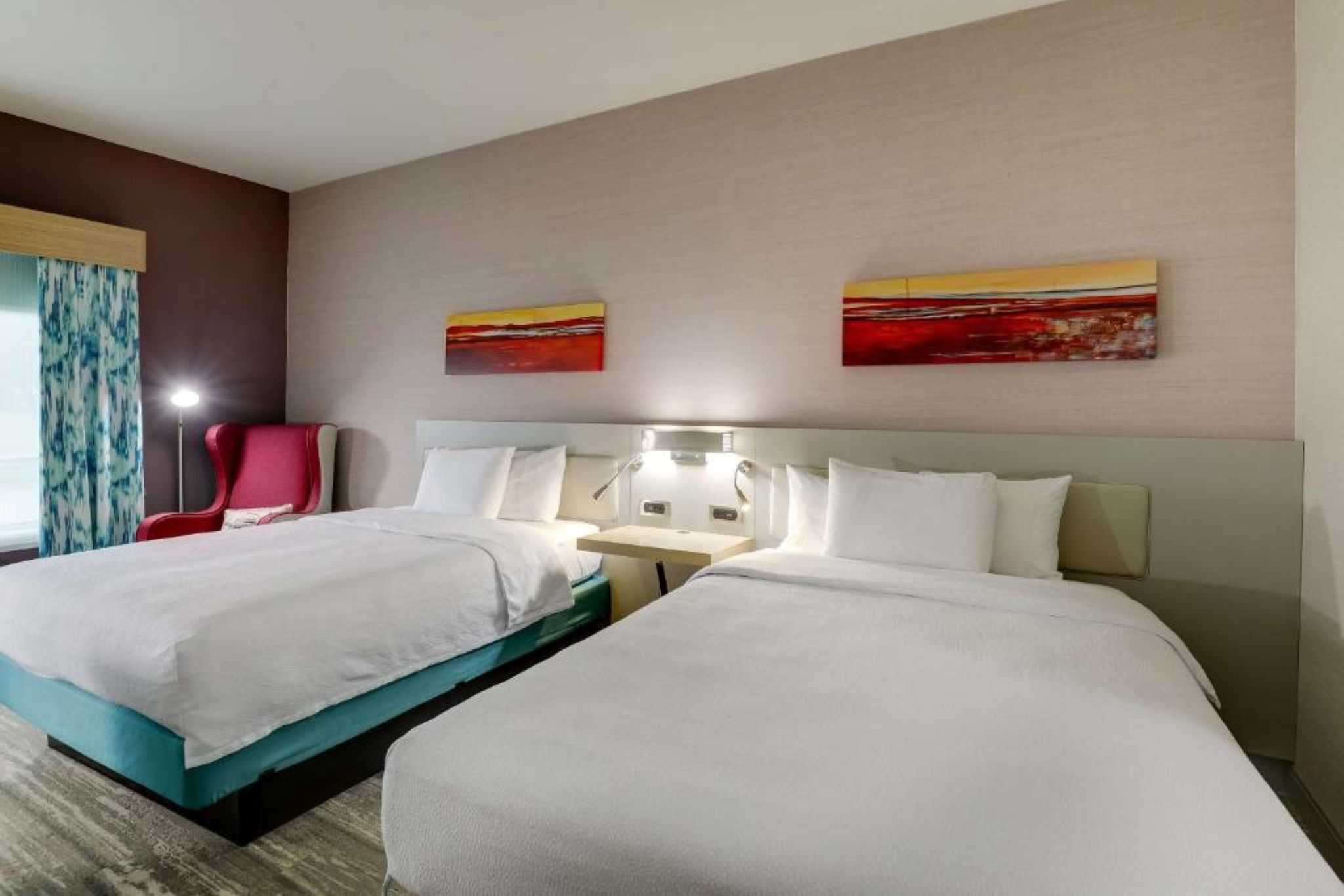 PREMIUM, 2 QUEEN BEDS