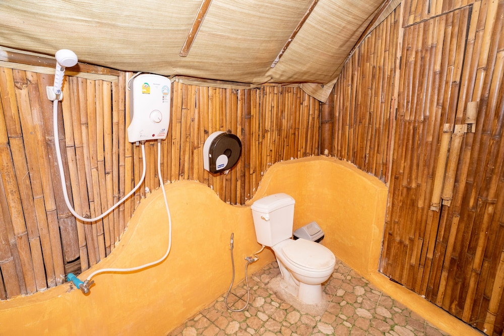 Paree Hut Resort Koh Sichang 17/43