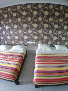 Holiday Beach Inn 5/15