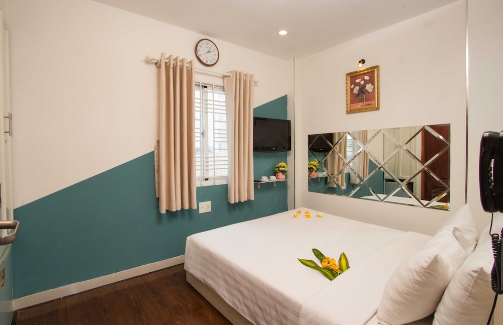 The Noble Swan Hotel New World 43/59