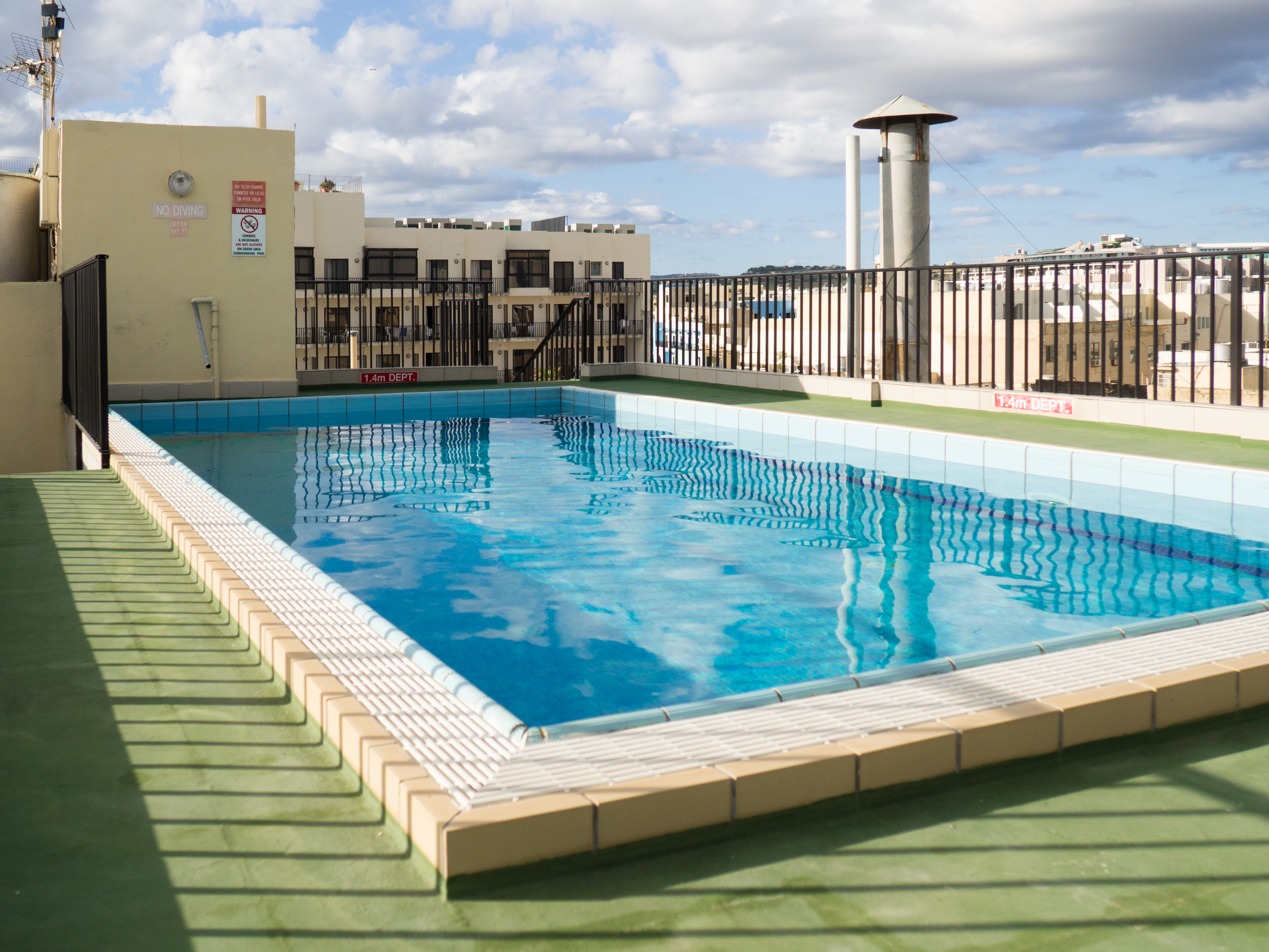 Huli Hotel and Apartments 18/25