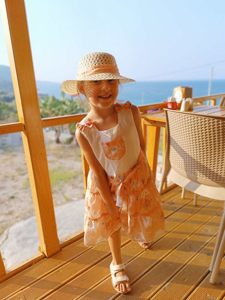 Hayela Bungolow Otel ve Restaurant Karaburun 16/34