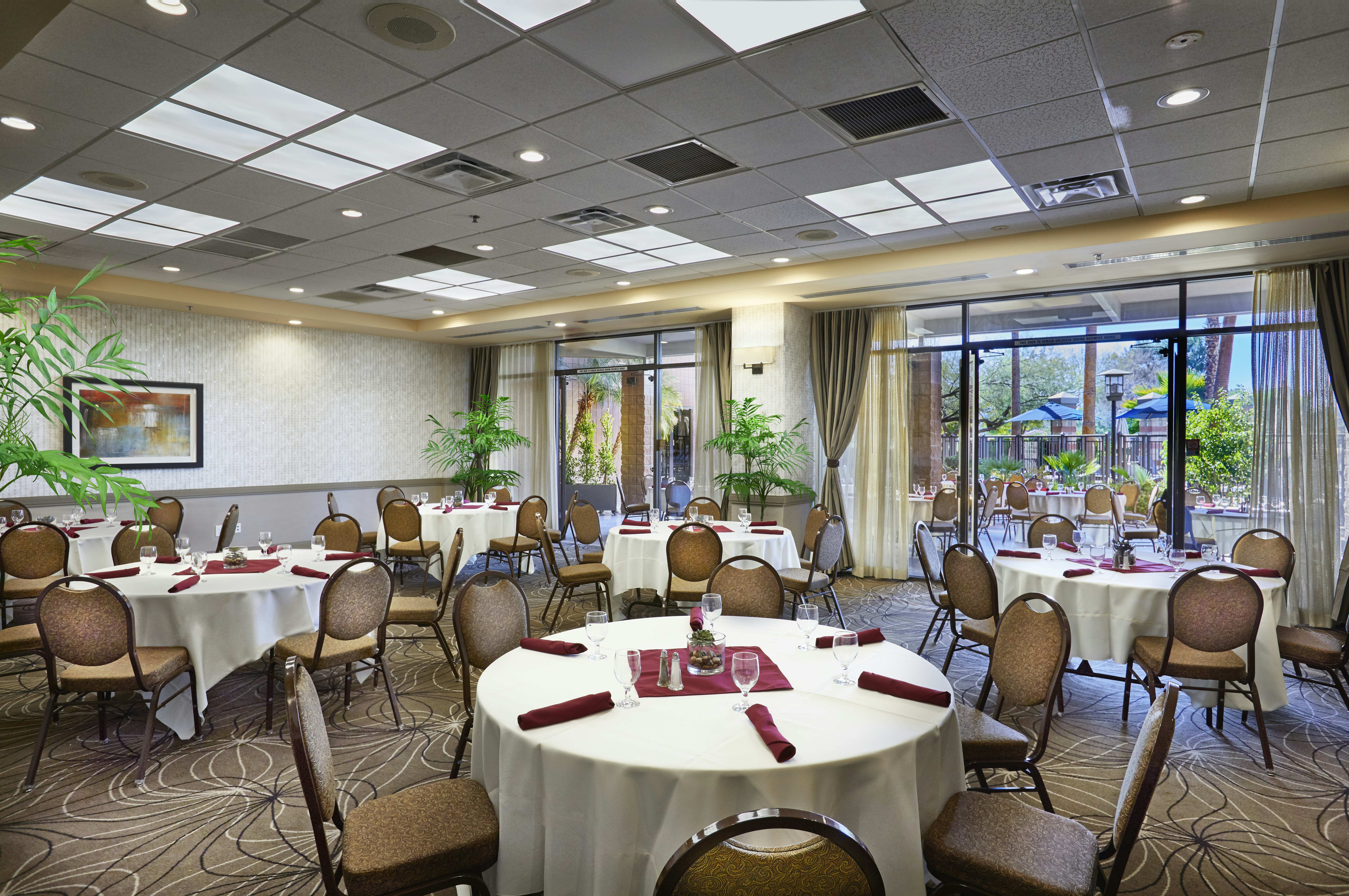 Embassy Suites by Hilton Phoenix Scottsdale 38/57
