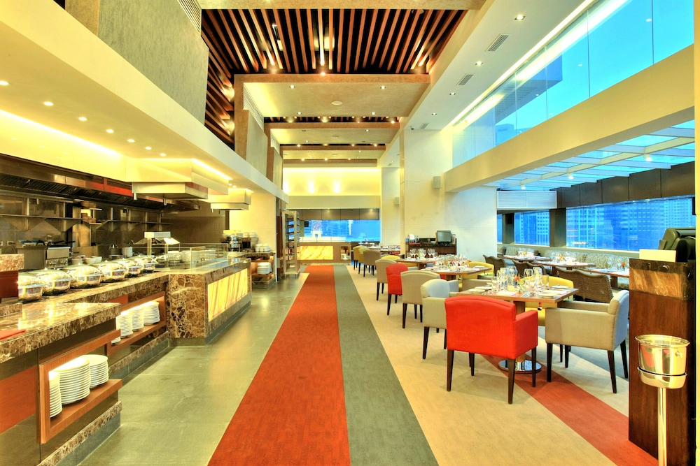 F1 Hotel Manila BGC 55/65