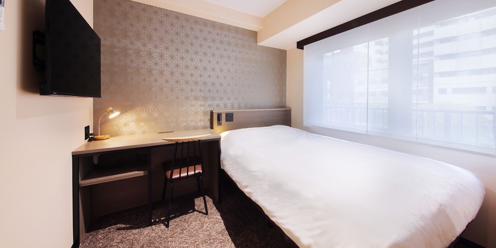 ROOM, DOUBLE BED, SMOKING