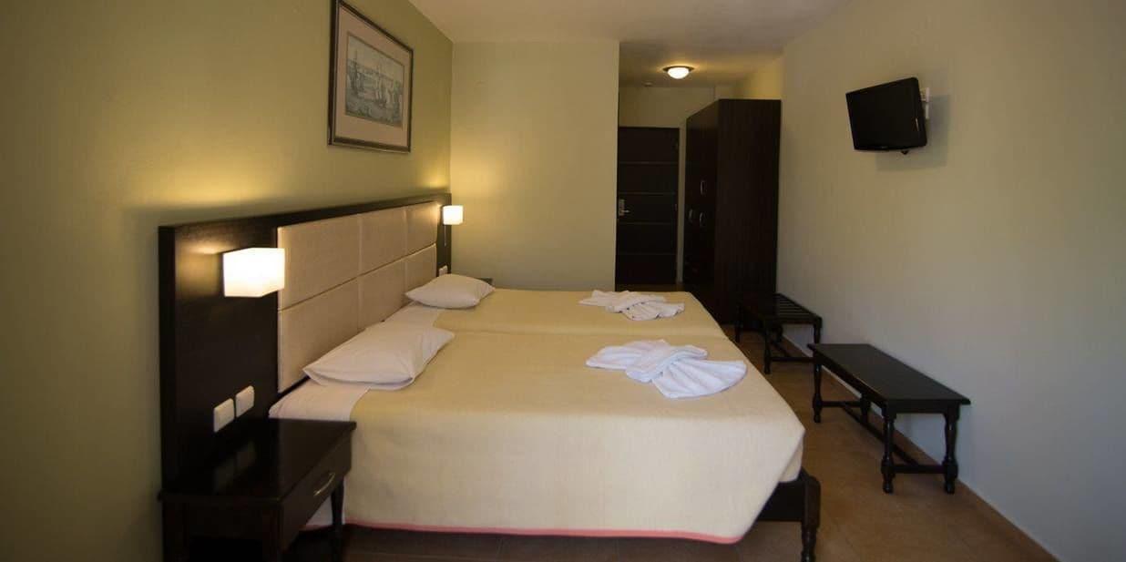 Aphrodite Hotel 10/41