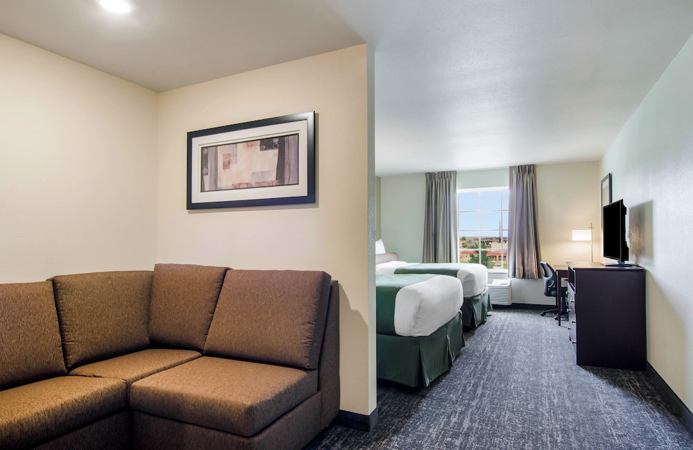 Cobblestone Hotel and Suites Torrington 21/37