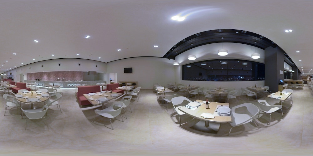 Fiesta Inn Parque Puebla 51/73