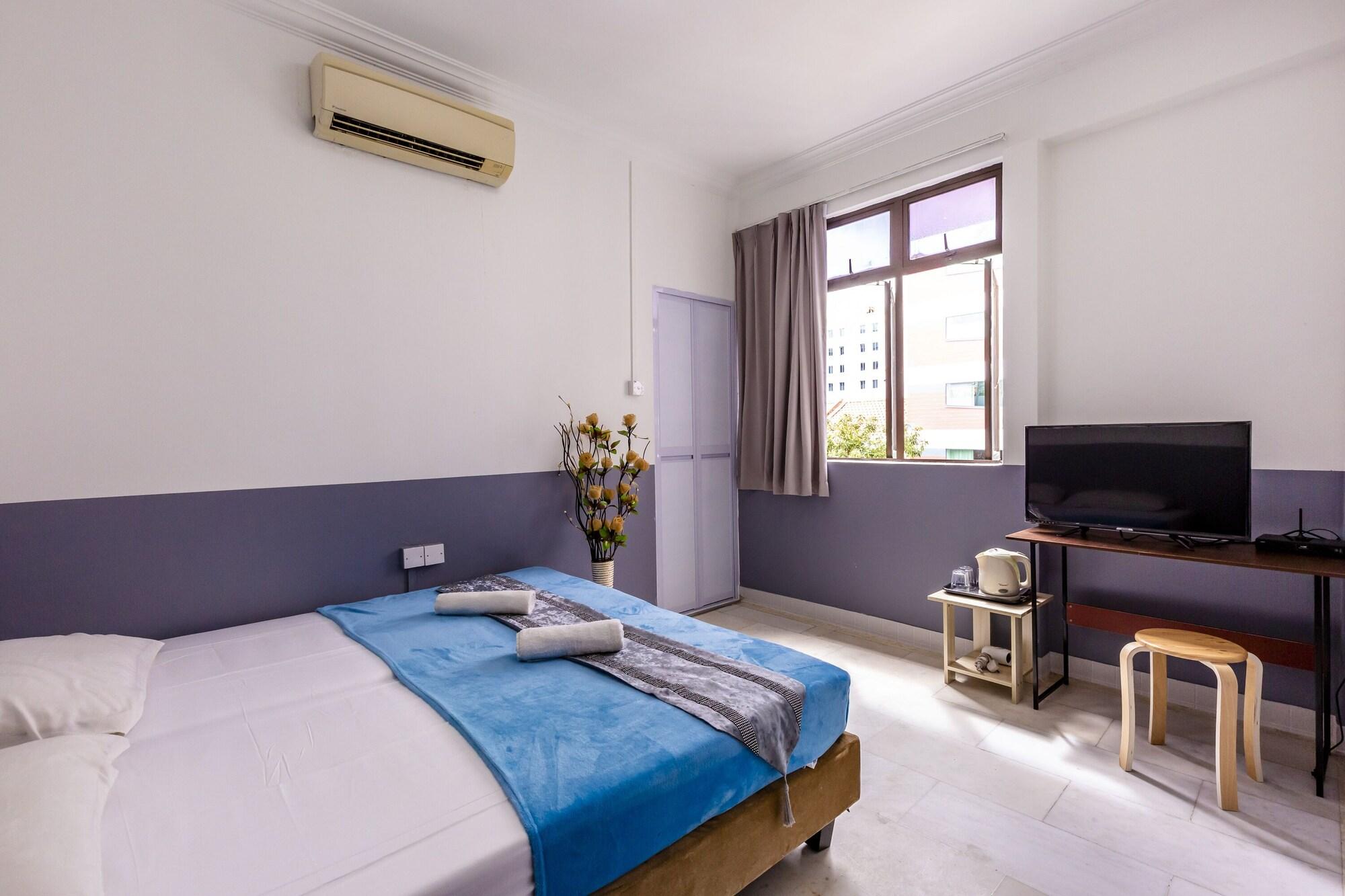 K HOTEL 8 29/56