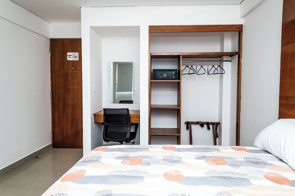 Hotel Suites Gaby Cancun 30/80