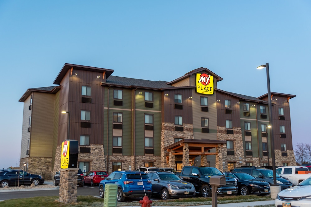My Place Hotel-Watertown, SD 4/46