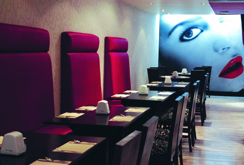 Regente Hotel 30/44