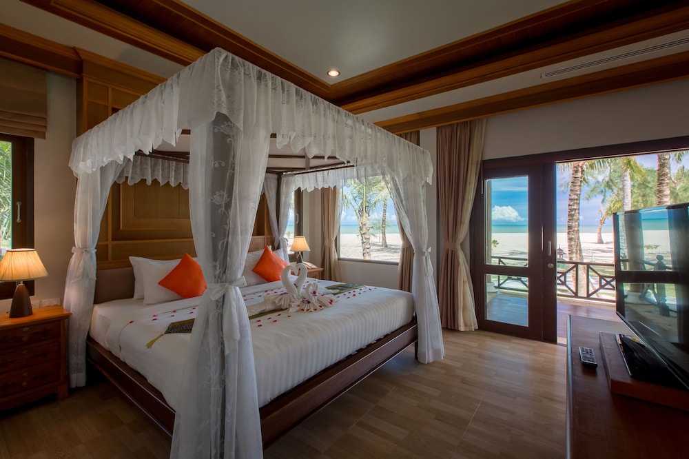 SUNSET, VILLA, BEACH SIDE
