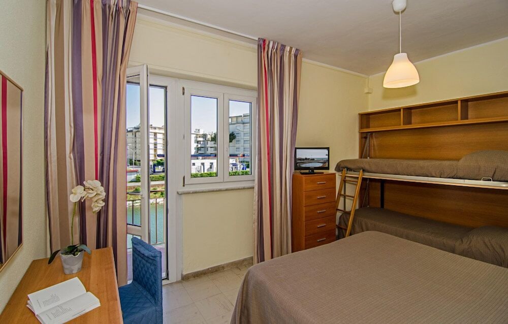 HOTEL LAURIN 7/46