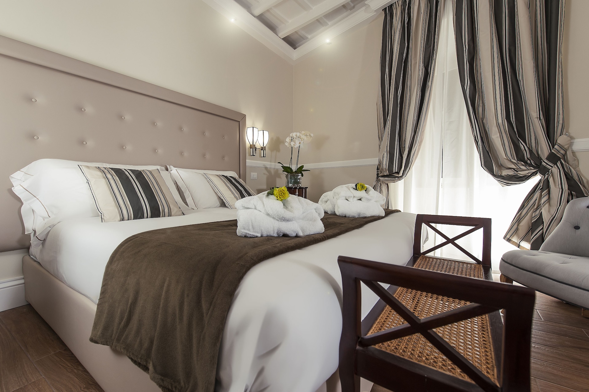غرفة عائلية بسرير كوين وسريرين فرديين، La Residenza del Sole al Pantheon 3/8