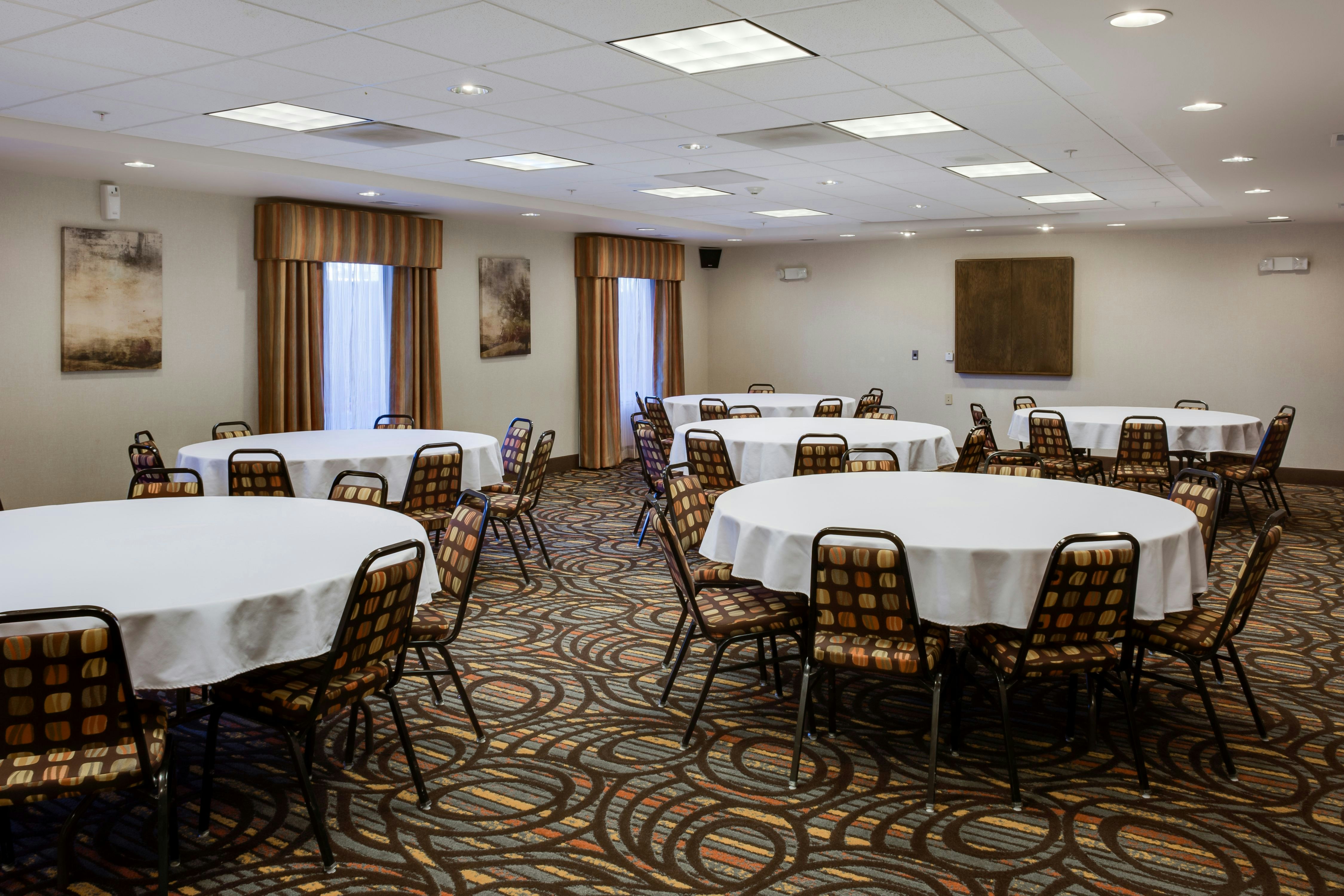 Hampton Inn Chickasha 50/54