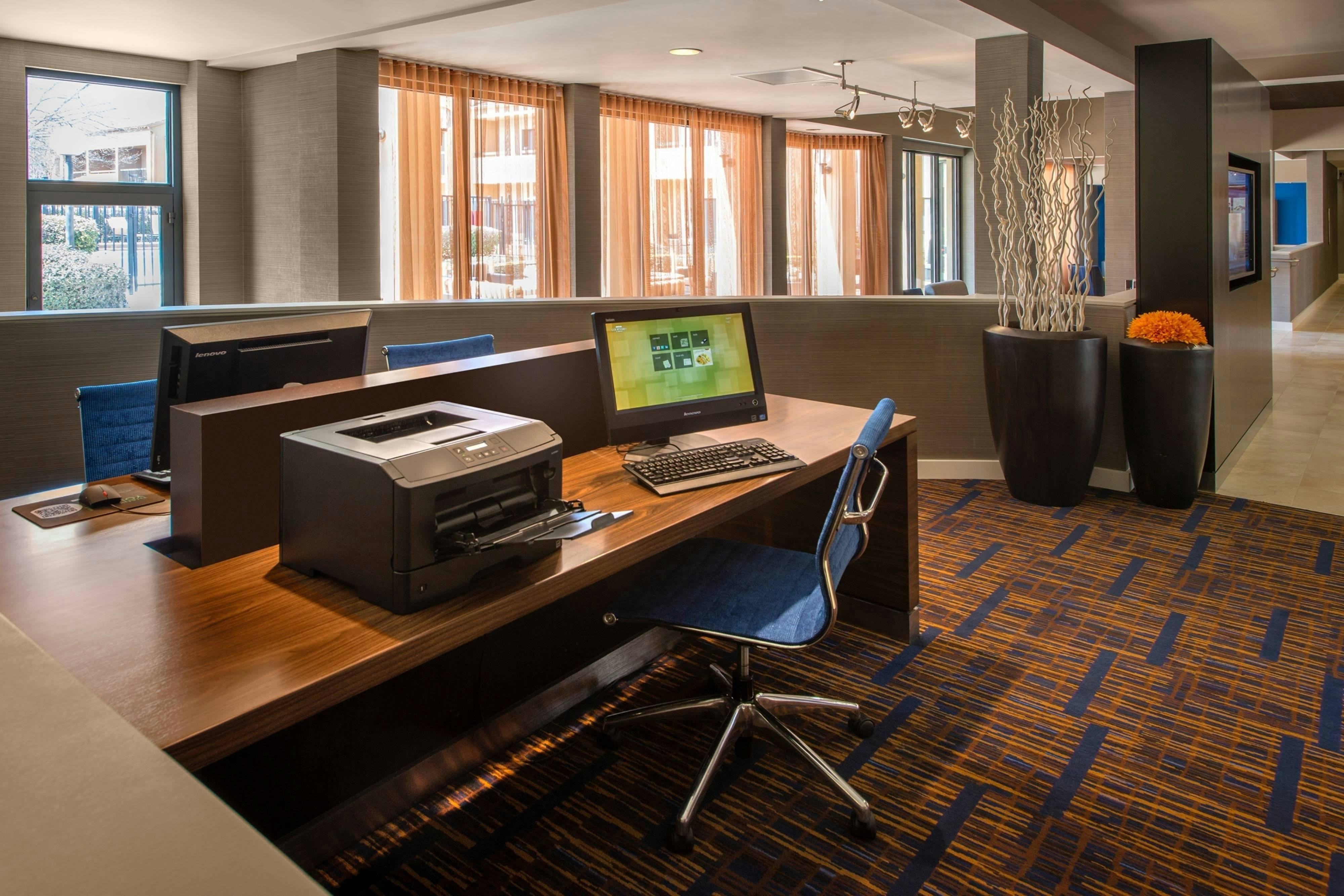 Courtyard By Marriott Atlanta Marietta I 75 North 14/17