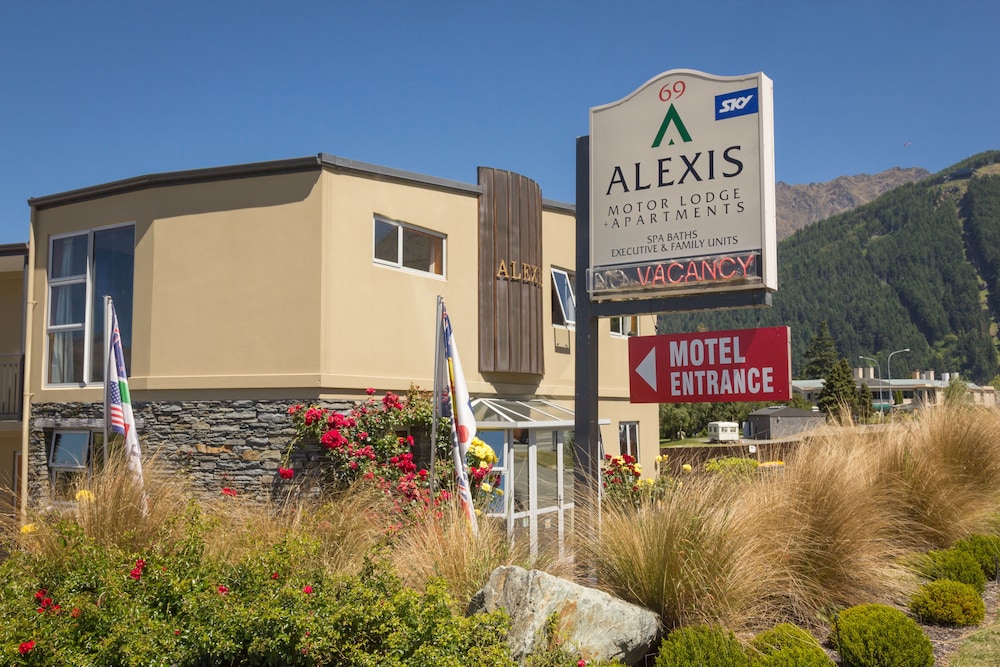 Alexis Motels And Apartments 61/69