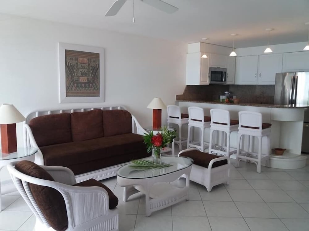 Sapphire Beach Club and Resort 25/50