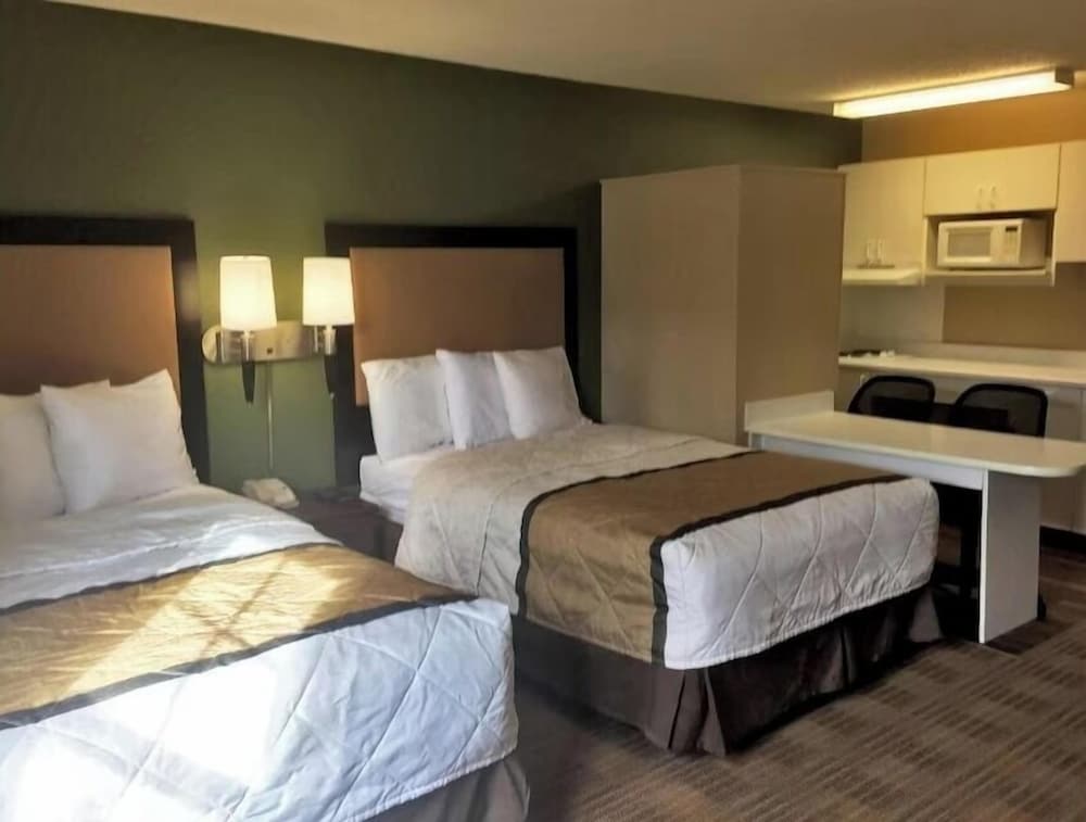 Studio 6 Corporate Extended Stay Rochester Henrietta NY 29/59