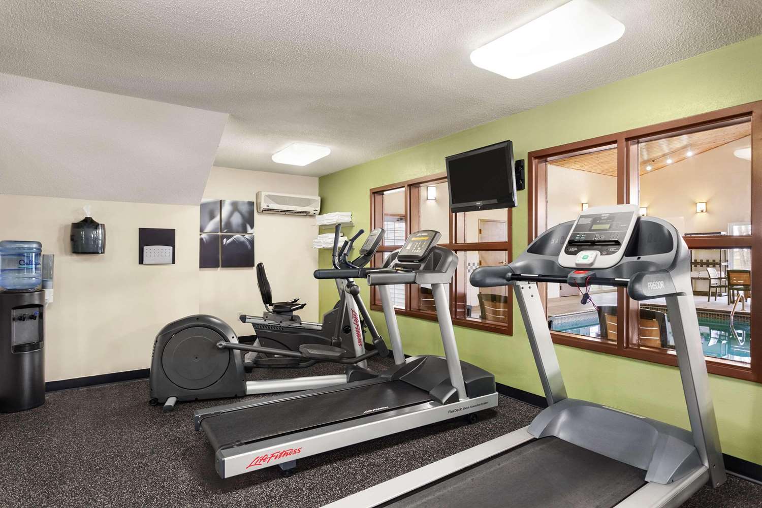 Country Inn & Suites By Radisson, Ames, IA 14/25