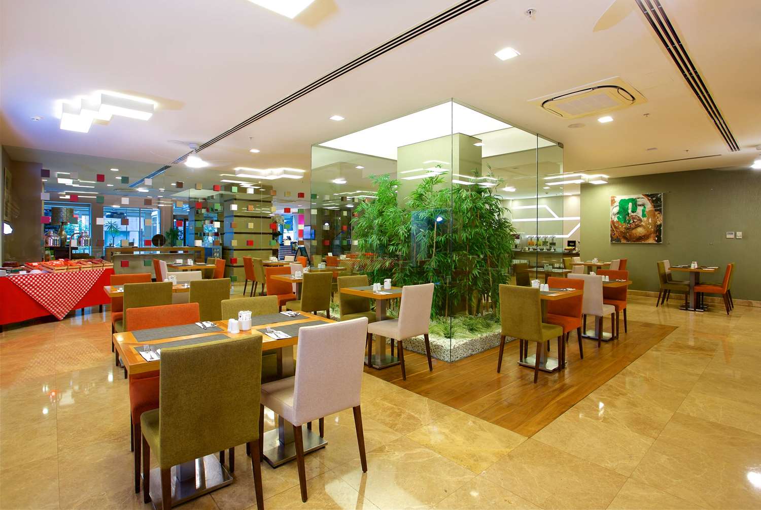 Ramada By Wyndham Istanbul Taksim 23/32