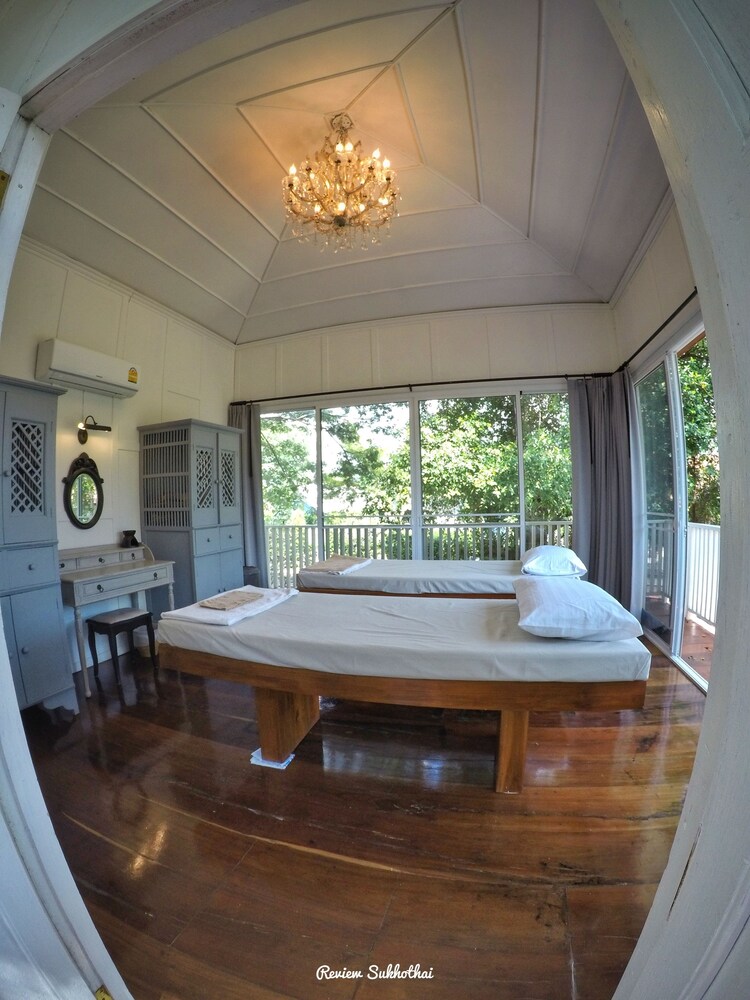 Tharaburi Resort Sukhothai 27/77