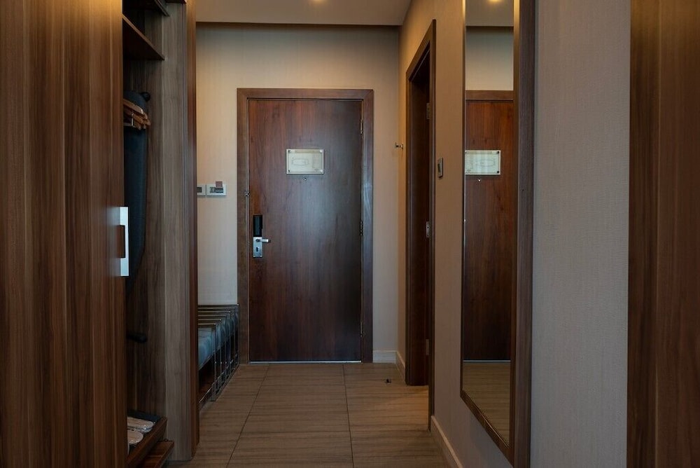 فندق البيلسان(Bay La Sun Hotel & Marina) 27/65