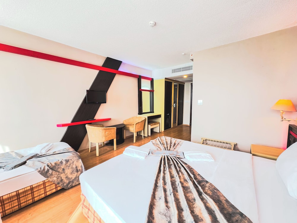 Senza Sunset Beach Hotel 48/87