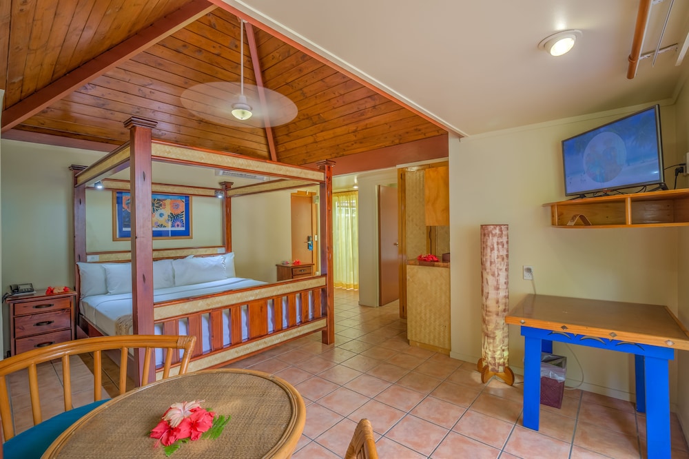 The Rarotongan Beach Resort & Lagoonarium 33/42