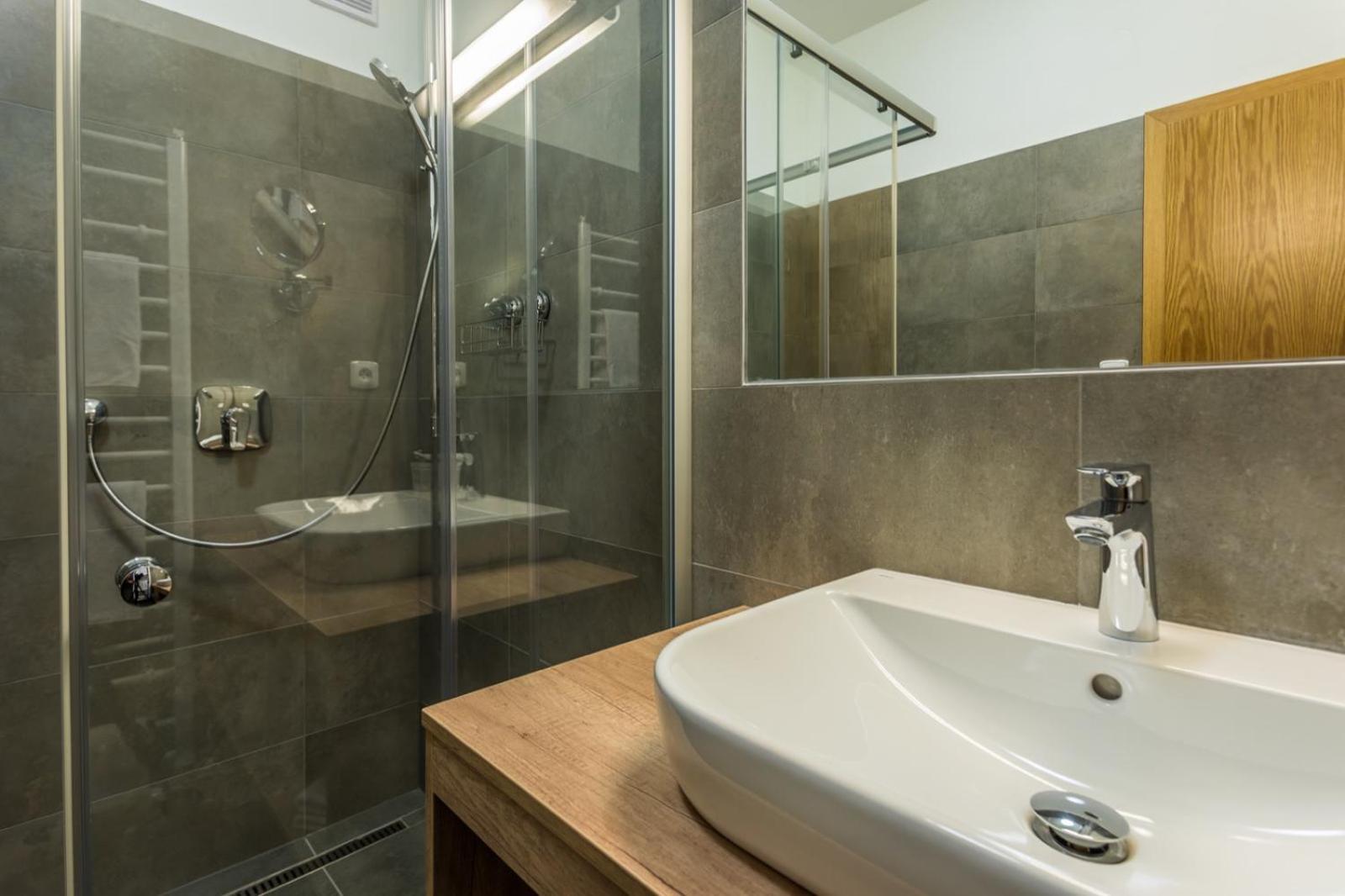 Sareza Hotel 44/48