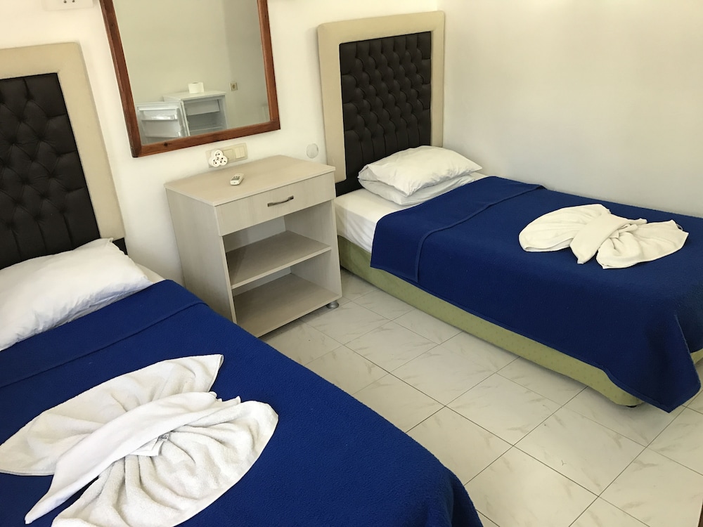 ROOM, TWIN BEDS, BALCONY