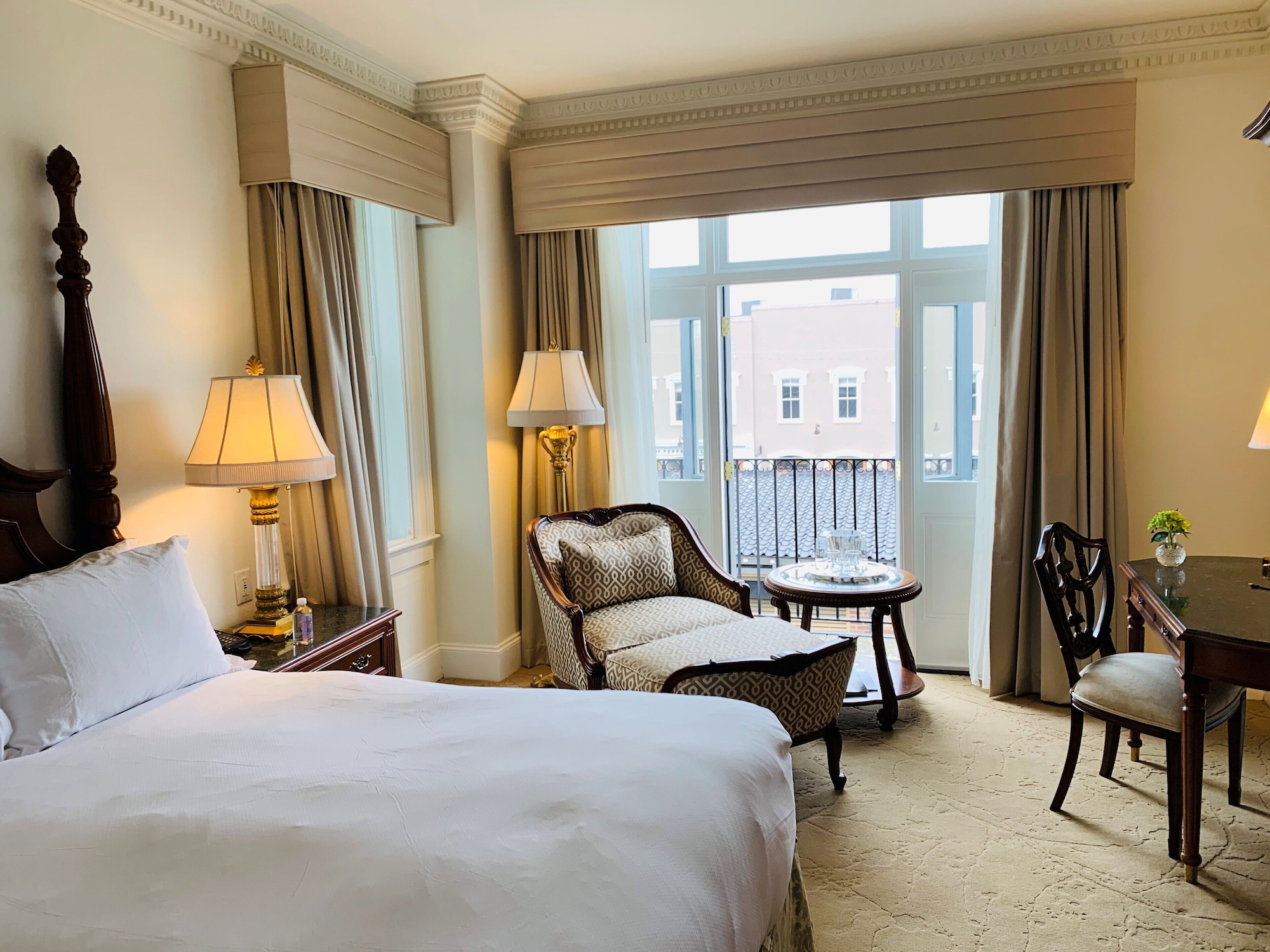 LUXURY, KING BED, ACCESSIBLE